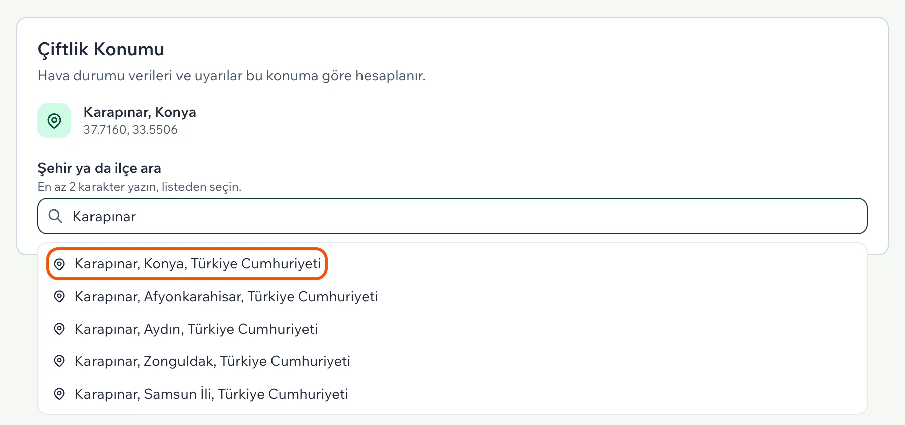 Şehir ya da ilçe ara alanına yazılan ad için açılan öneri listesi; ilk öneri vurgulu